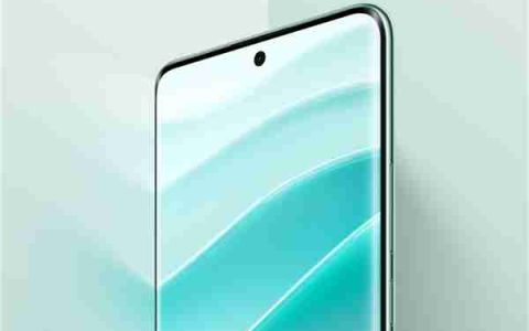女生带着Redmi Note 14 Pro+挑战极限漂流：结果完好无损