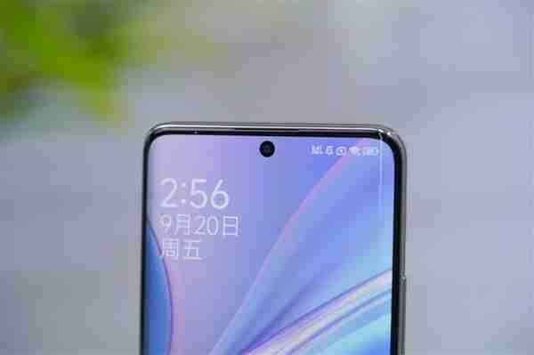 1.8米高也摔不坏!Redmi Note 14 Pro+图赏