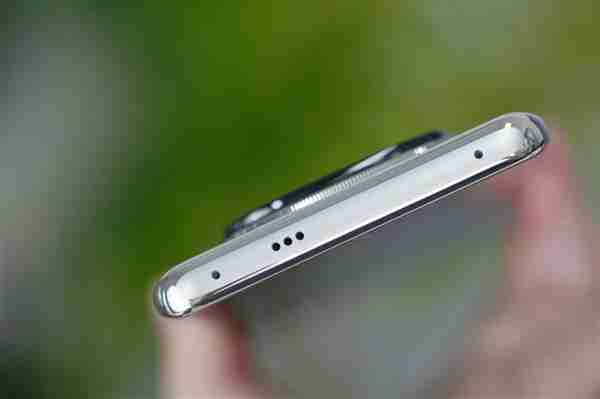 1.8米高也摔不坏!Redmi Note 14 Pro+图赏