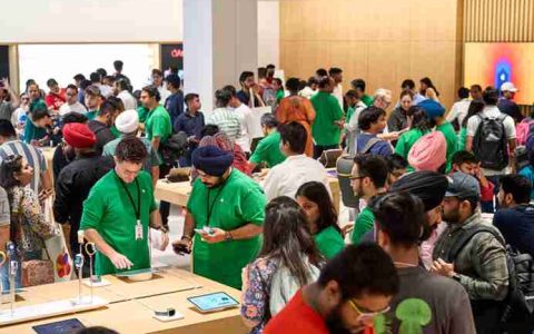 苹果计划在印度开设四家新零售店，并已开始在当地制造 iPhone 16 全系机型