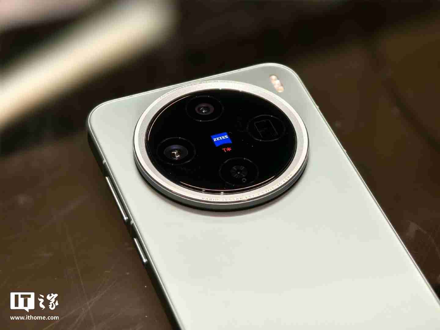 vivo X200 Pro mini 小屏手机实拍、快速上手：单手掌控，Pro 级 mini