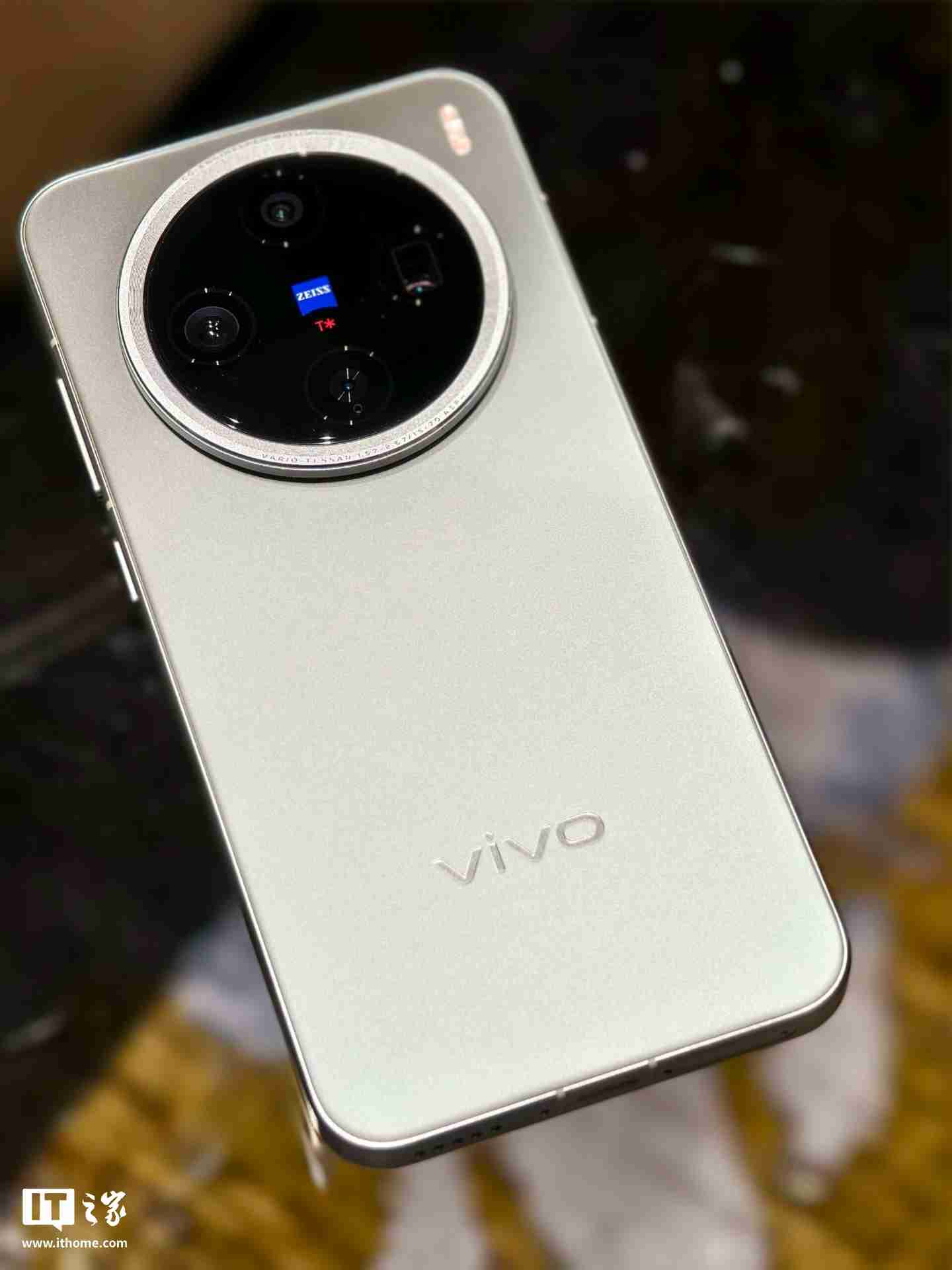 vivo X200 Pro mini 小屏手机实拍、快速上手：单手掌控，Pro 级 mini