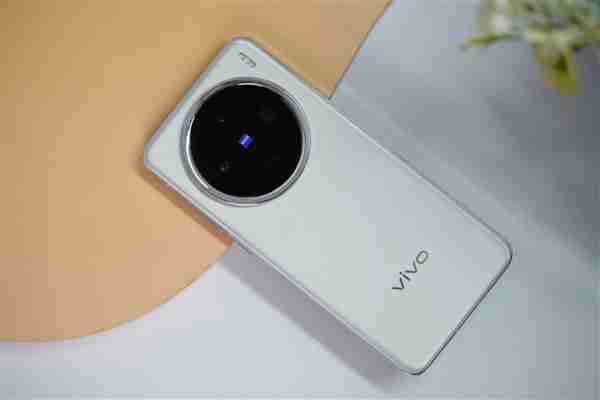 全等深微四曲屏!vivo X200图赏