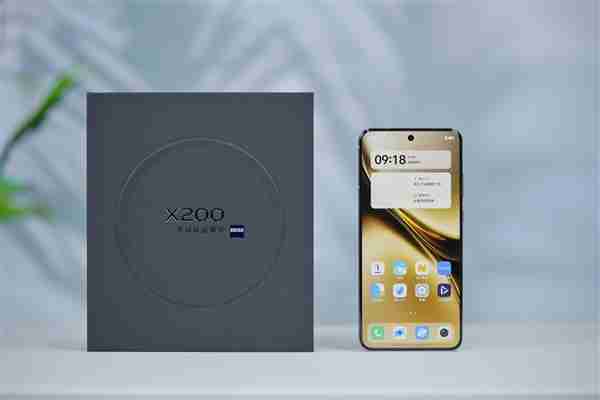 全等深微四曲屏!vivo X200图赏