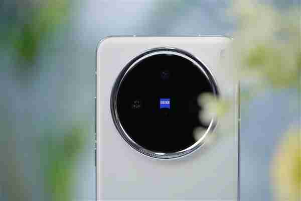 全等深微四曲屏!vivo X200图赏