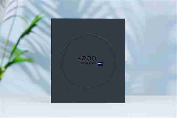 全等深微四曲屏!vivo X200图赏
