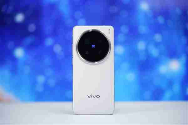 6799元新一代安卓机皇！vivo X200 Pro卫星通信版图赏