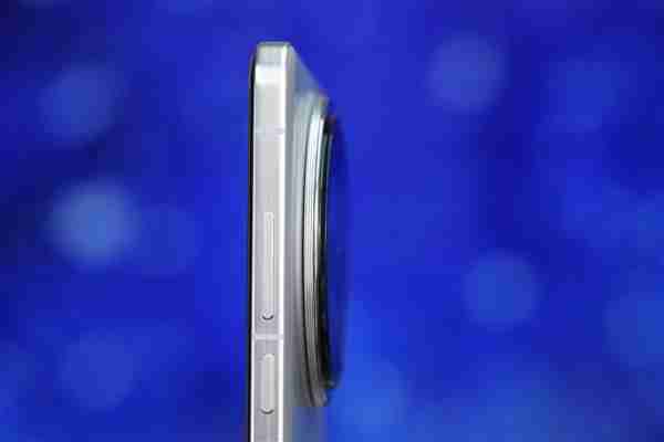 6799元新一代安卓机皇！vivo X200 Pro卫星通信版图赏