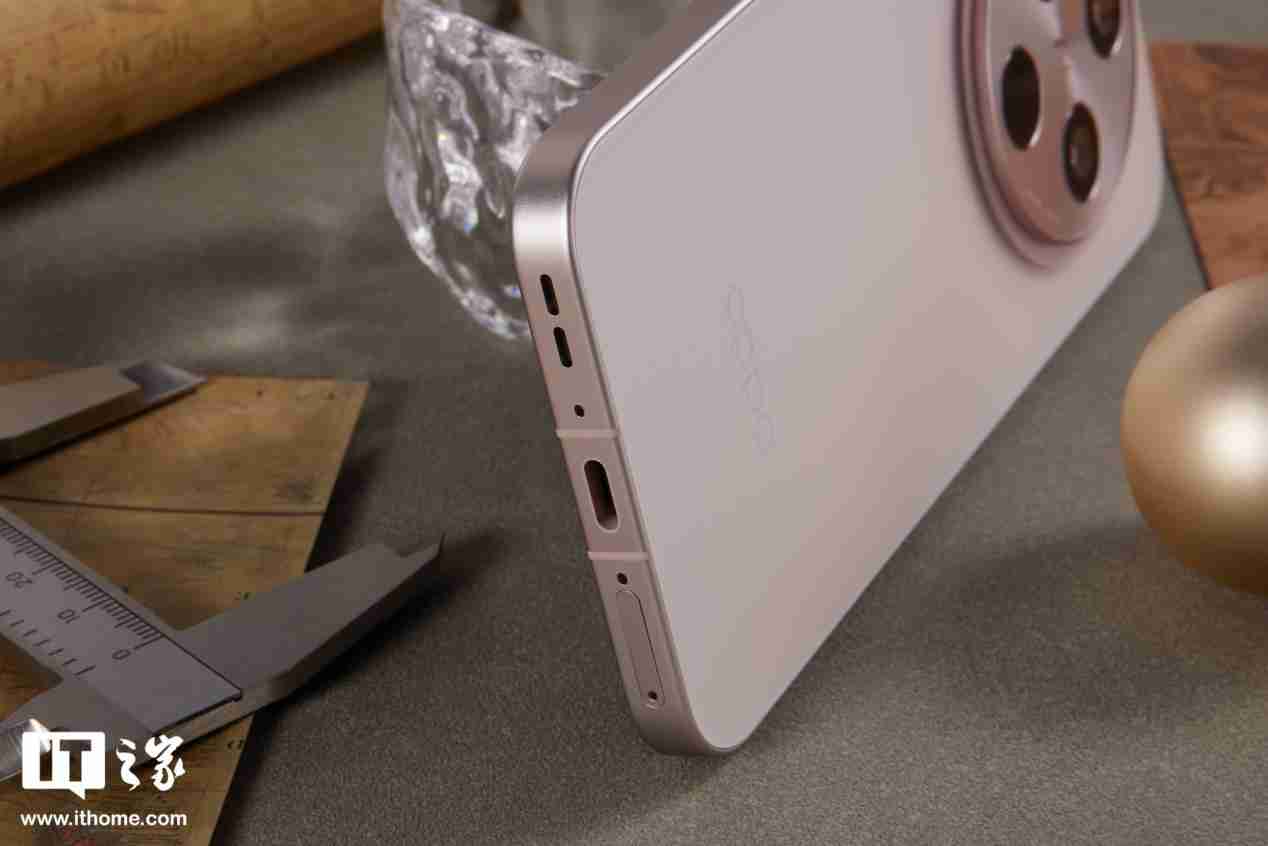 OPPO Find X8 粉色版图赏:淡雅之中透露着活力