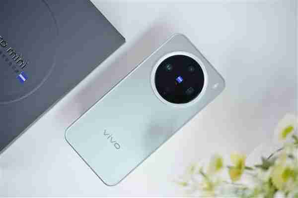 最强悍的小屏旗舰!vivo X200 Pro mini钛青图赏