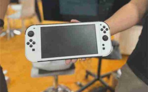 Switch2模型机展出 V字型充电桩与手柄样式曝光