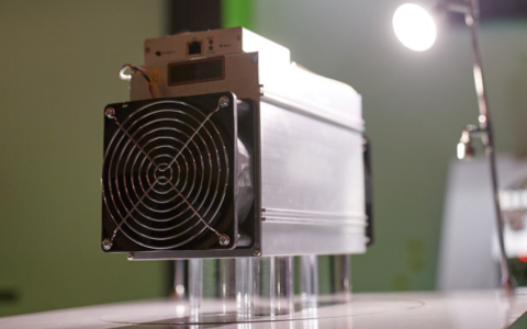 公共比特币矿工在4月份出售了115％的生产，将Hashprice推向了比特币的新历史最高水平