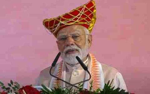 PM Modi实际上在Madhya Pradesh开设了三个运输项目
