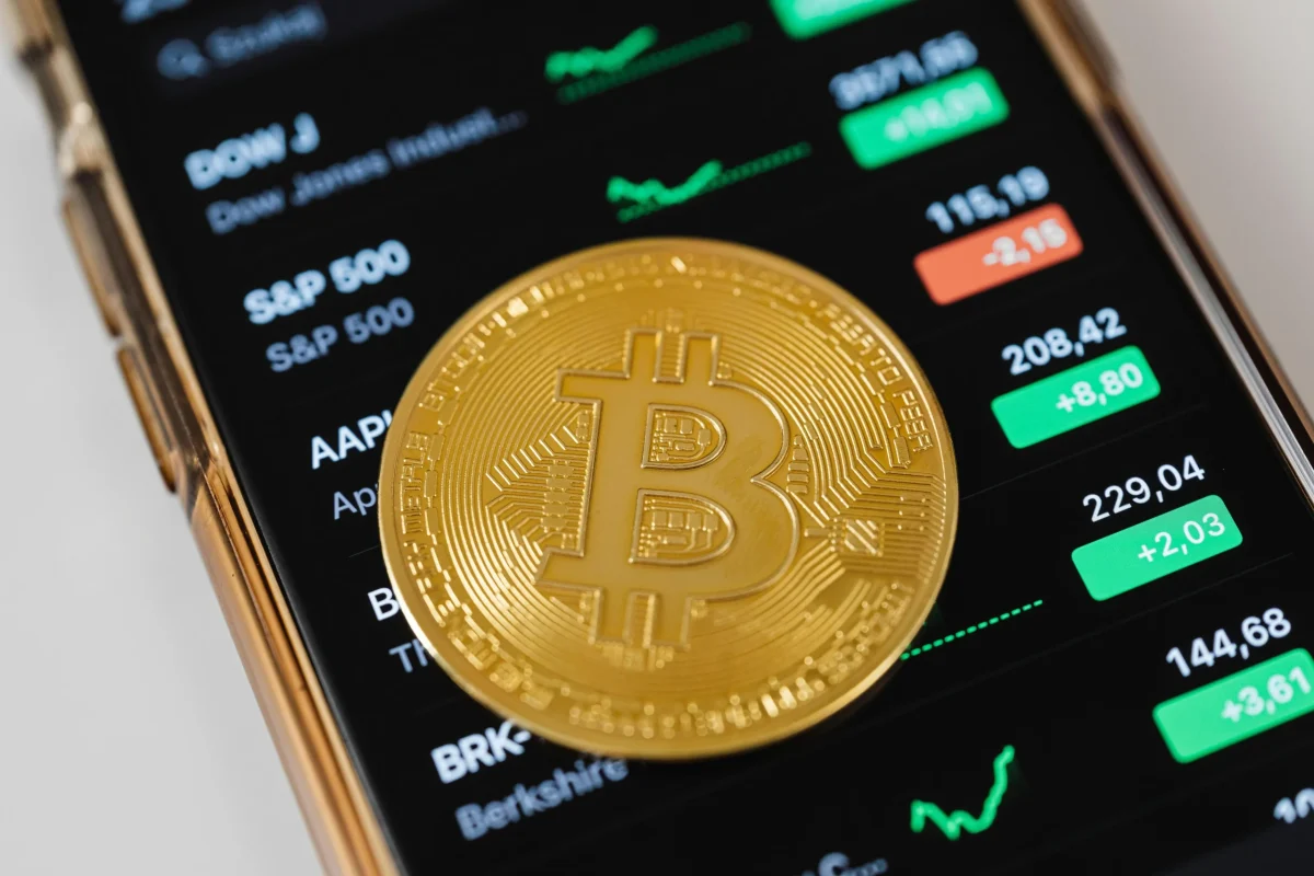 比特币持有范围，分析师观看$ 97K  -  $ 106K的关键反应