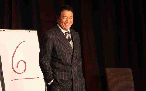 罗伯特·基亚萨基（Robert Kiyosaki）警告说，历史悠久的市场崩溃：这是他的建议