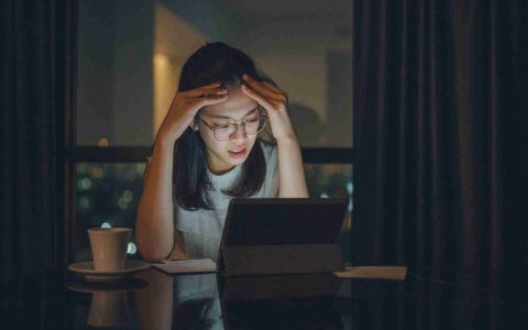 令人担忧的投资者和有前途的Stablecoin开发项目使Dogecoin的价值下降了