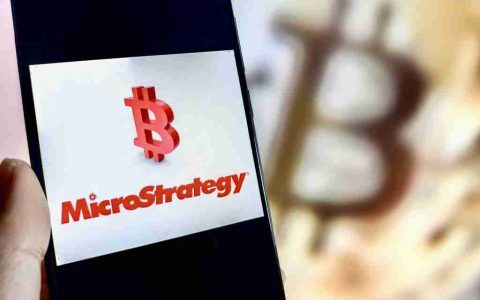 策略在比特币上花费1.1亿美元，持有582,000 BTC