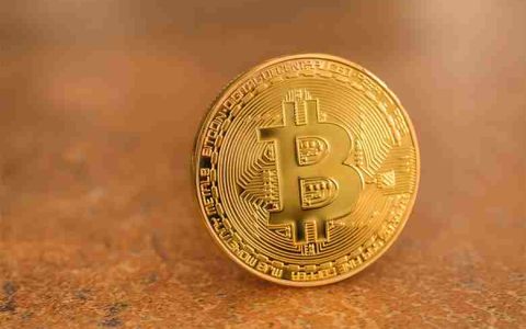 如果在十年前投资了1000美元比特币，2025年会值多少？
