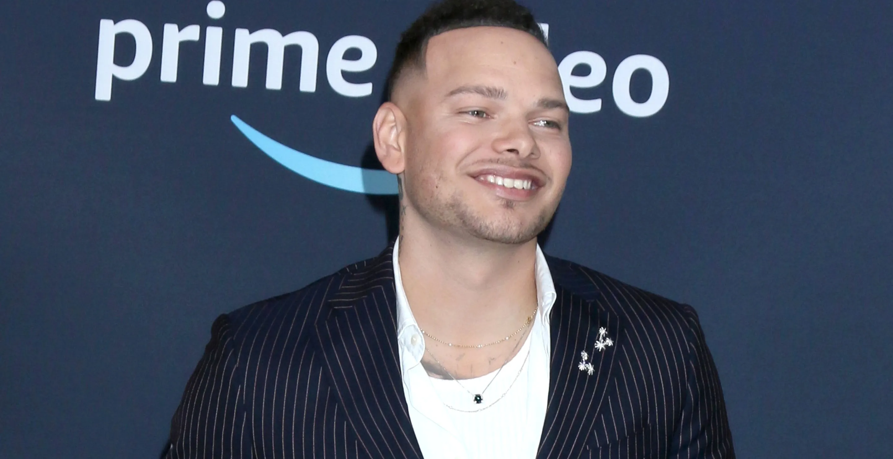 凯恩·布朗(Kane Brown)和泰勒·劳特纳(Taylor Lautner):从现实生活中的朋友到“代币伴郎”