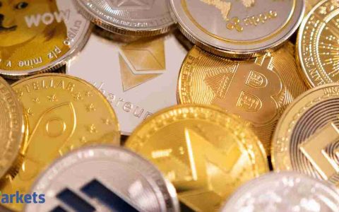 边缘的比特币价格：期权到期，供应冲击即将发生？