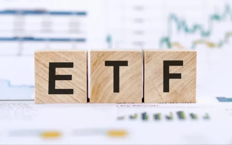 Solana，Ethereum，ETFS和Staking：加密投资的新时代？