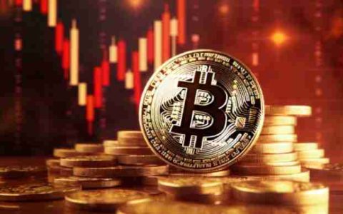 比特币现在适合抄底吗?还是等跌到9.5万?多角度分析